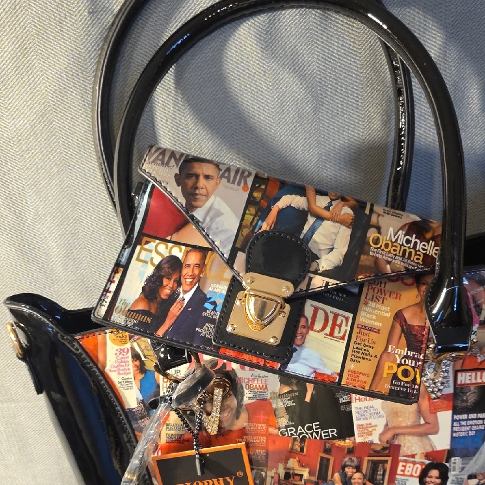 Multicolor Magazine Print Women's Bag - Picture 2 of 6